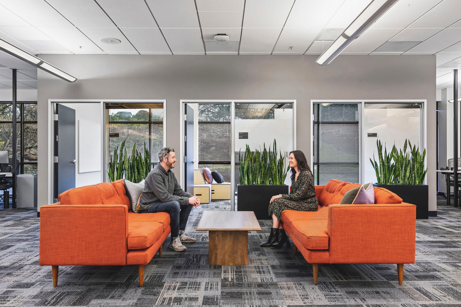 Multi-cloud services provider meeting space