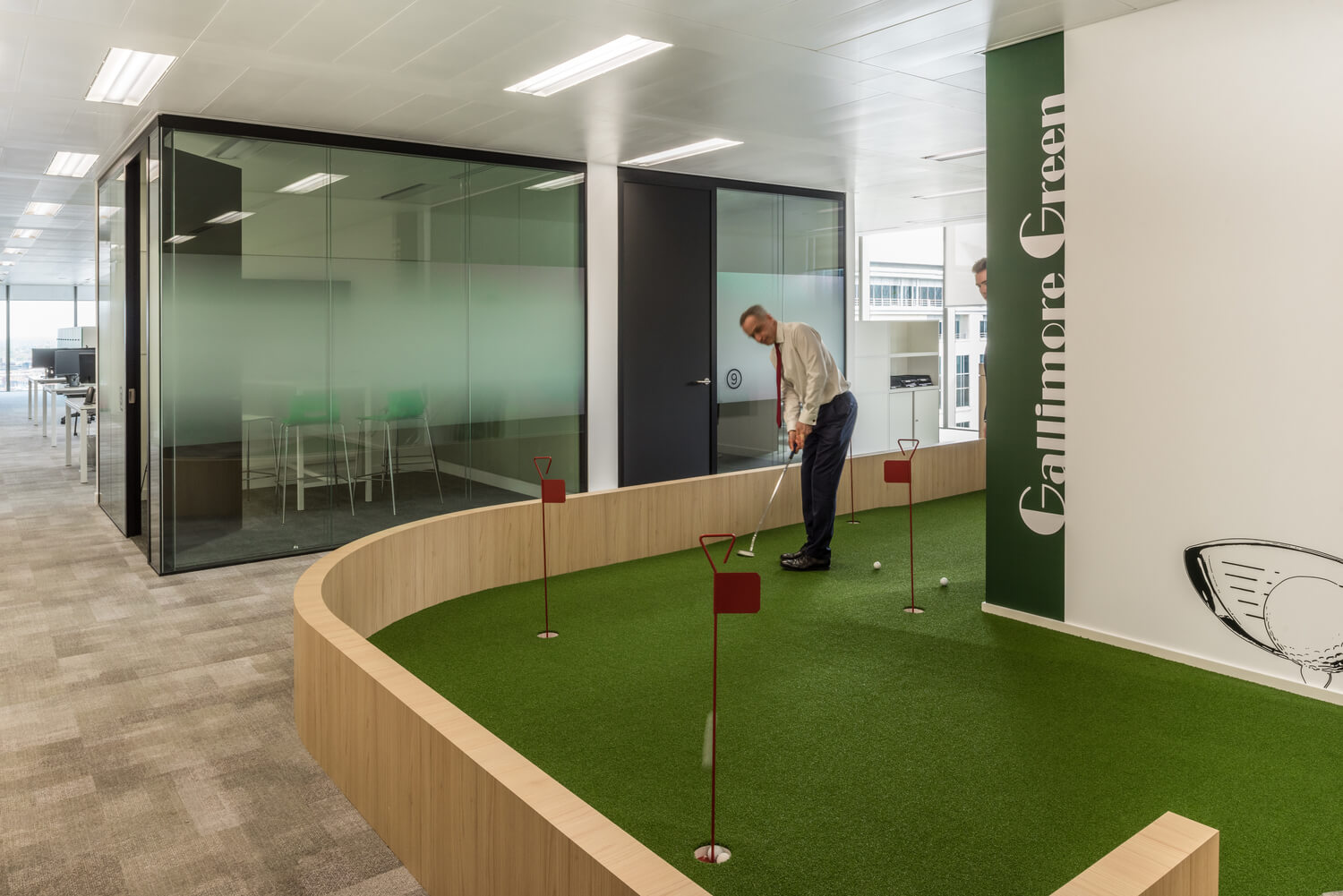 Hogan Lovells_puttinggreen
