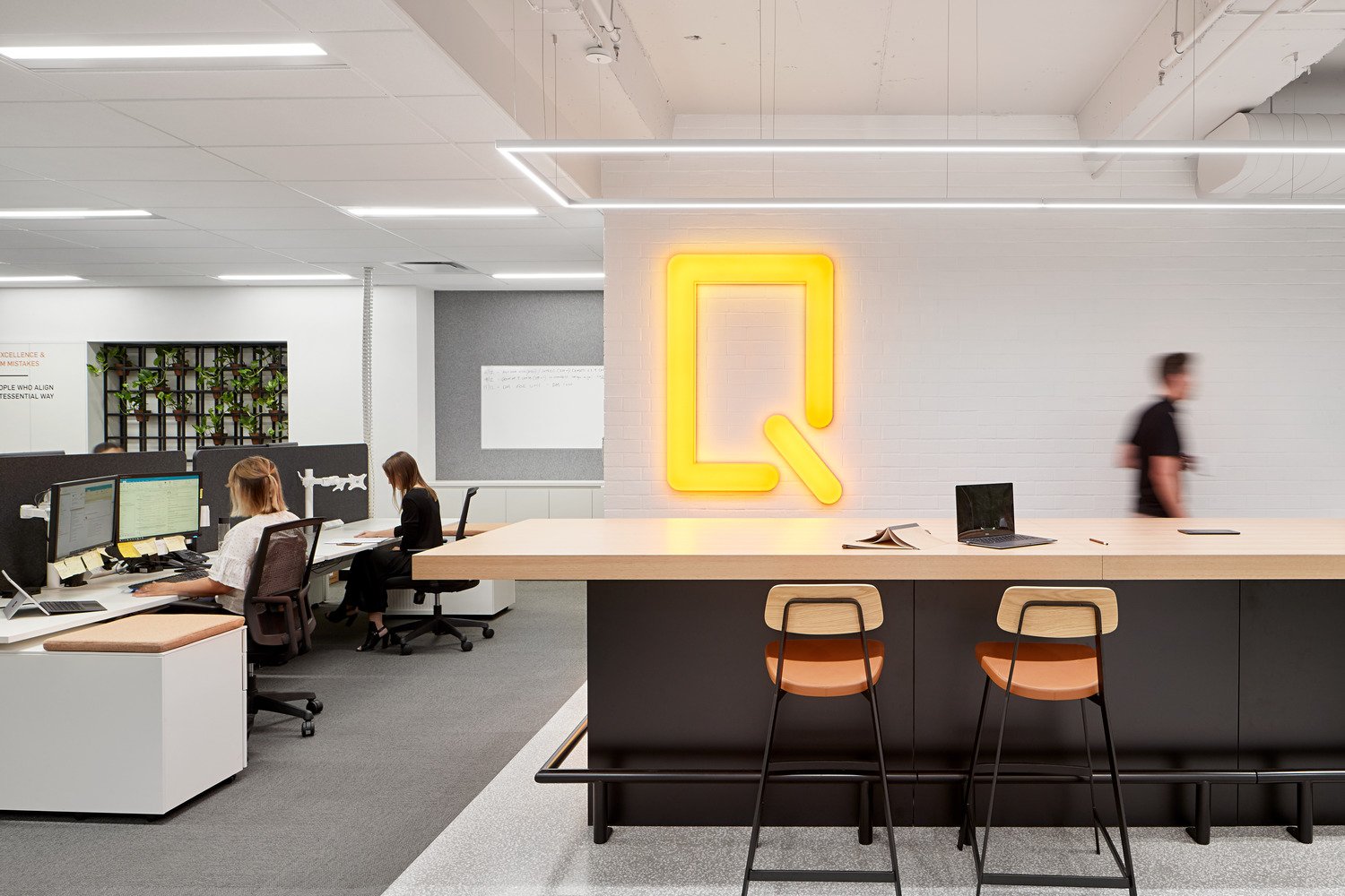 Quintessential Equity_desks