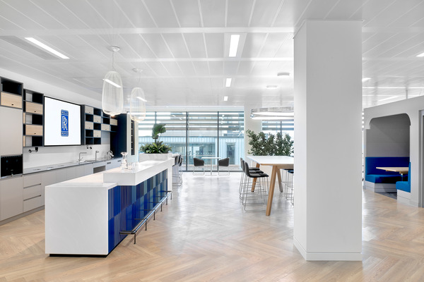Rolls-Royce_kitchen