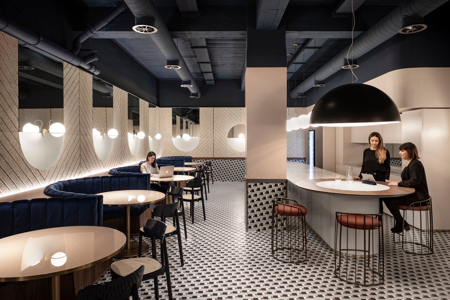 Shiseido, Milan's new workplace by Unispace