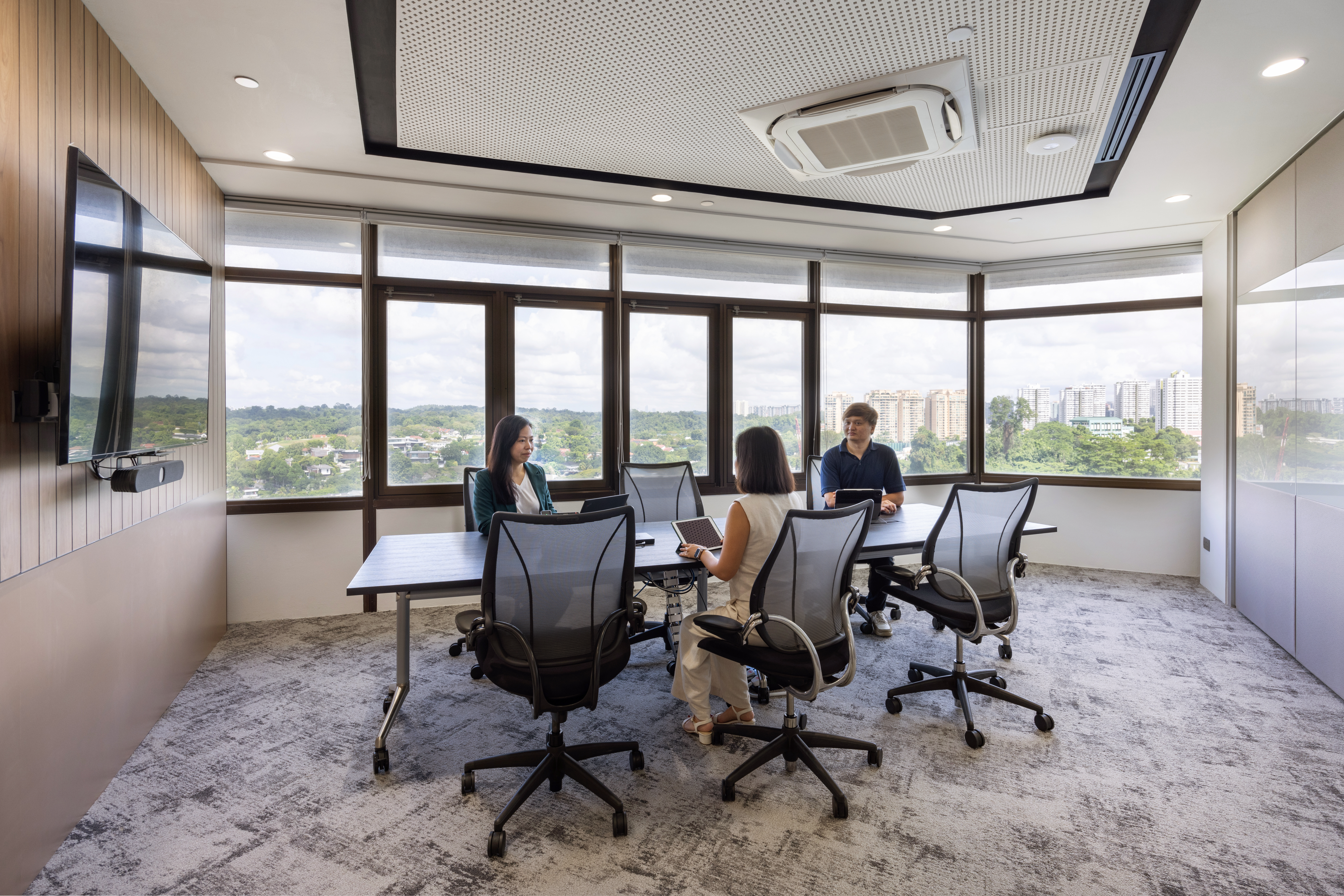 Workplace Trends Under the Economic Slowdown in 2026 | Unispace Group CEO Paul Saville-King Speaks to The Edge Singapore