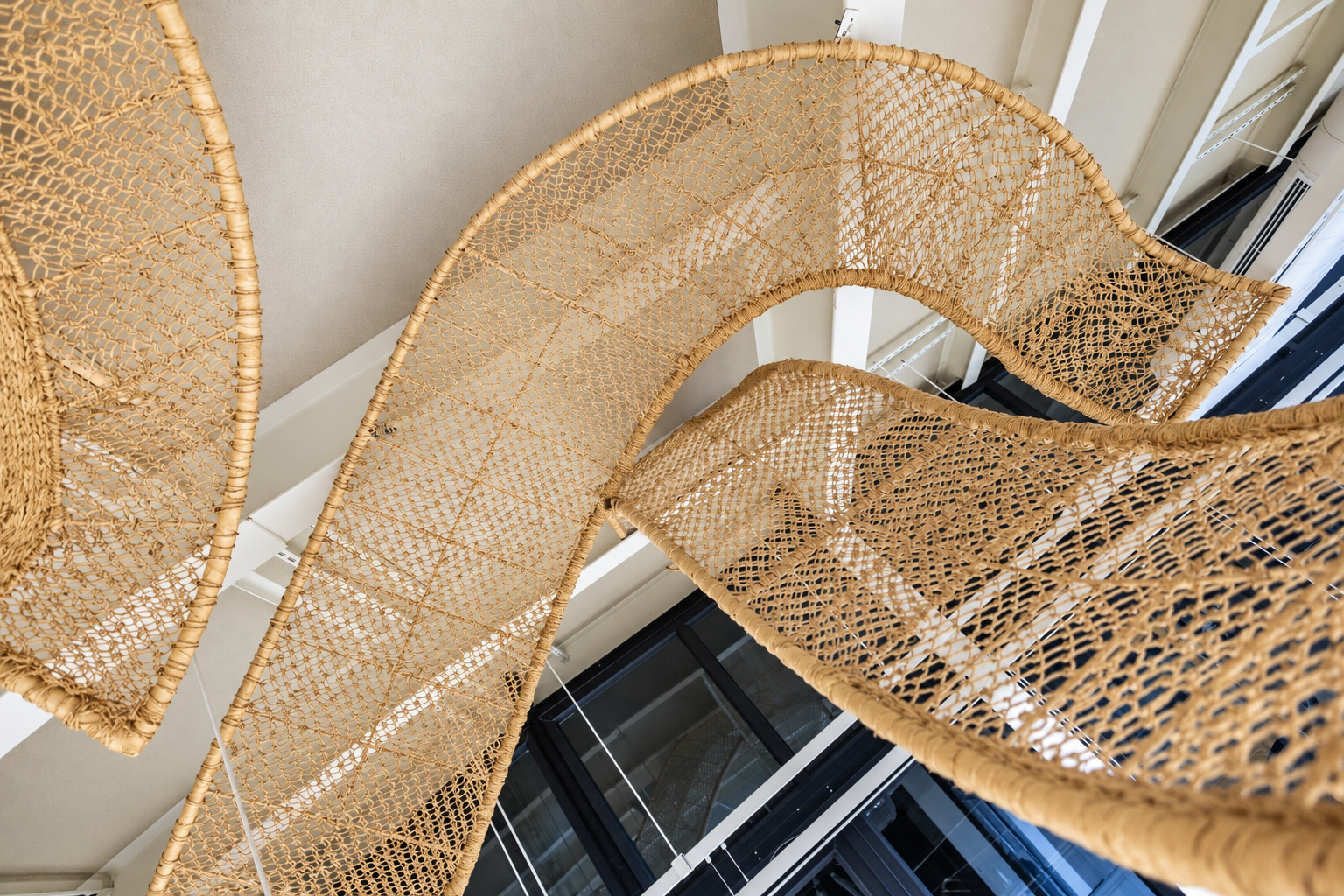 Woven Canopy Waves in Modern Light