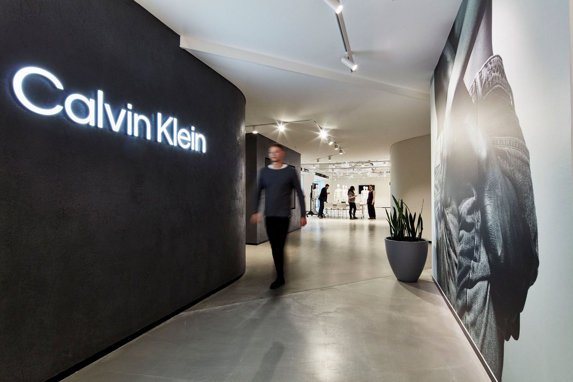 PVH Sydney Calvin Klein