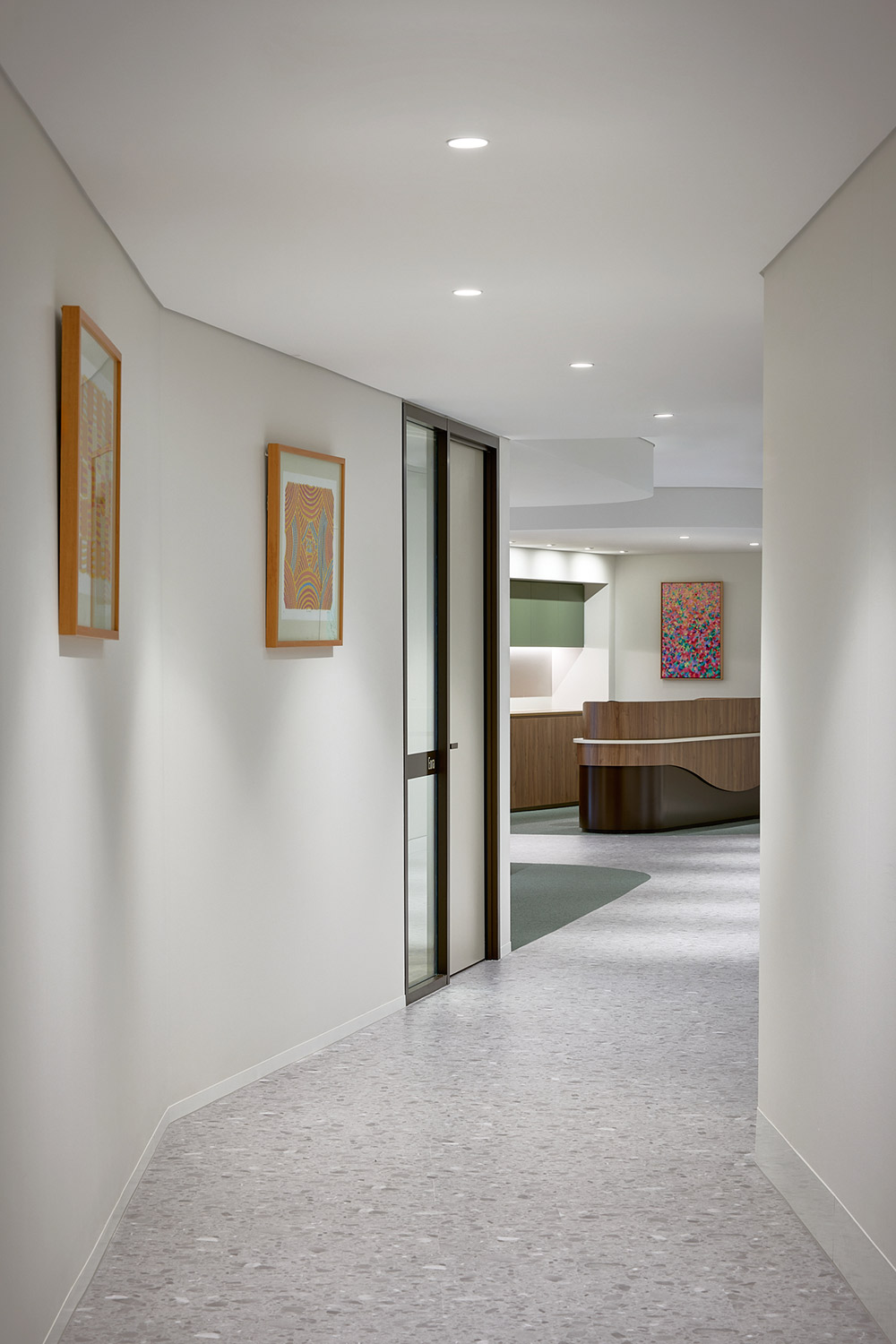 Unispace_Genea_hallway_artwork_sydney