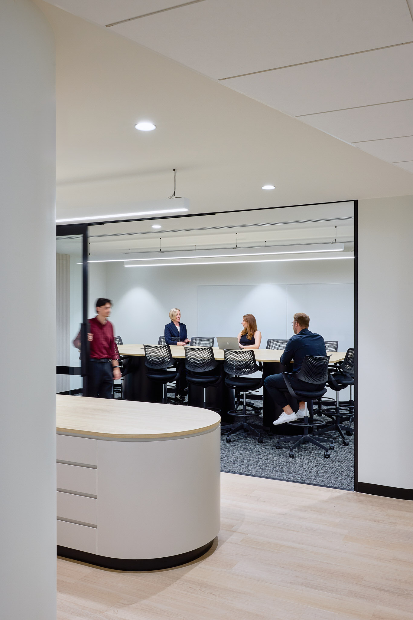 UNISPACE_IVEgroup_breakout