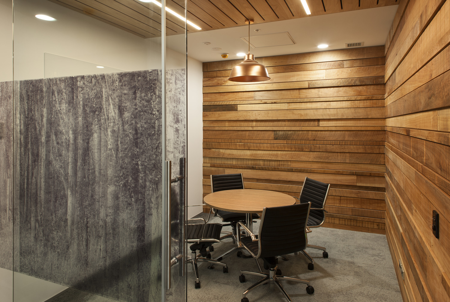 Anderson Lloyd_privatemeetingroom