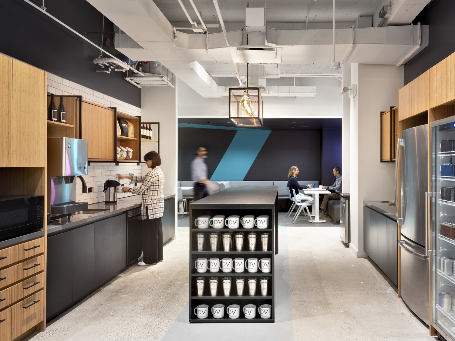 DoubleVerify_cafe_medium
