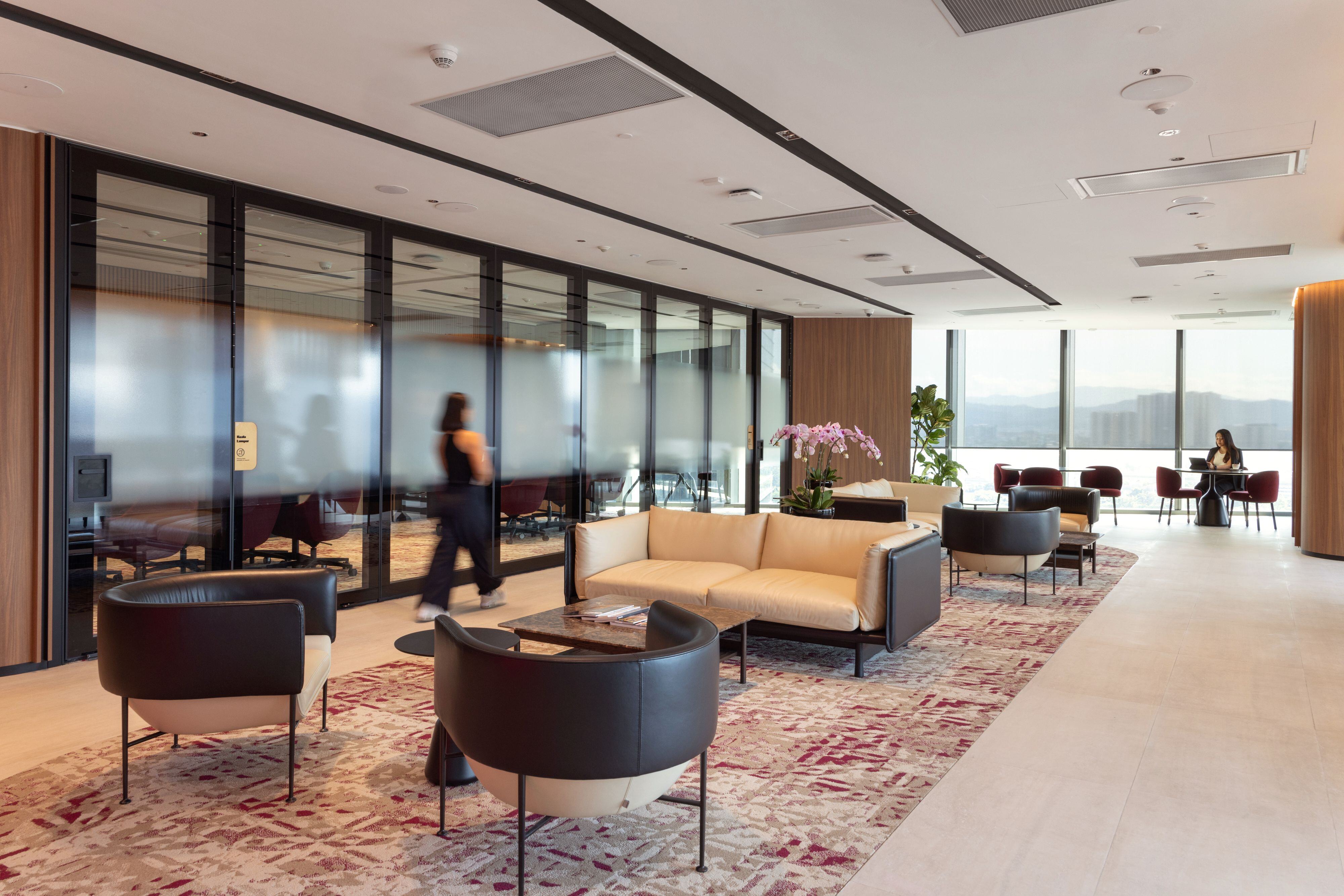 HSBC_Wealth_Centre_TRX_Unispace_07_resized