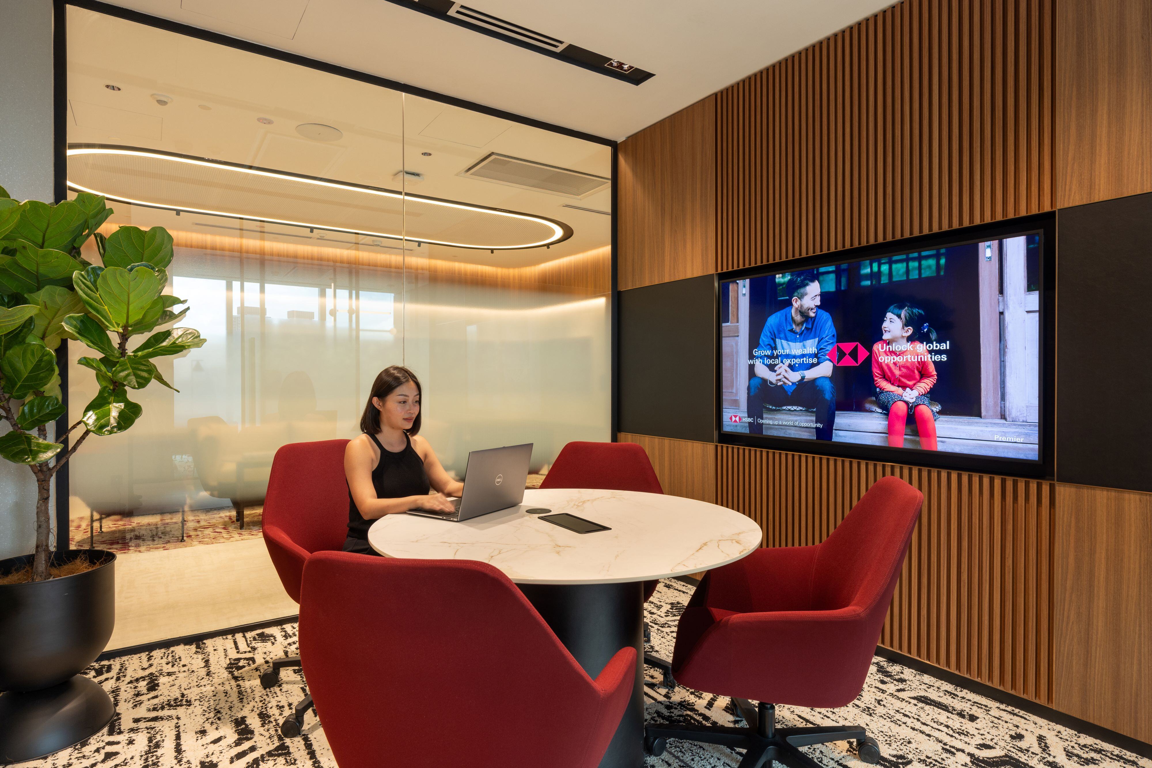 HSBC_Wealth_Centre_TRX_Unispace_17_resized