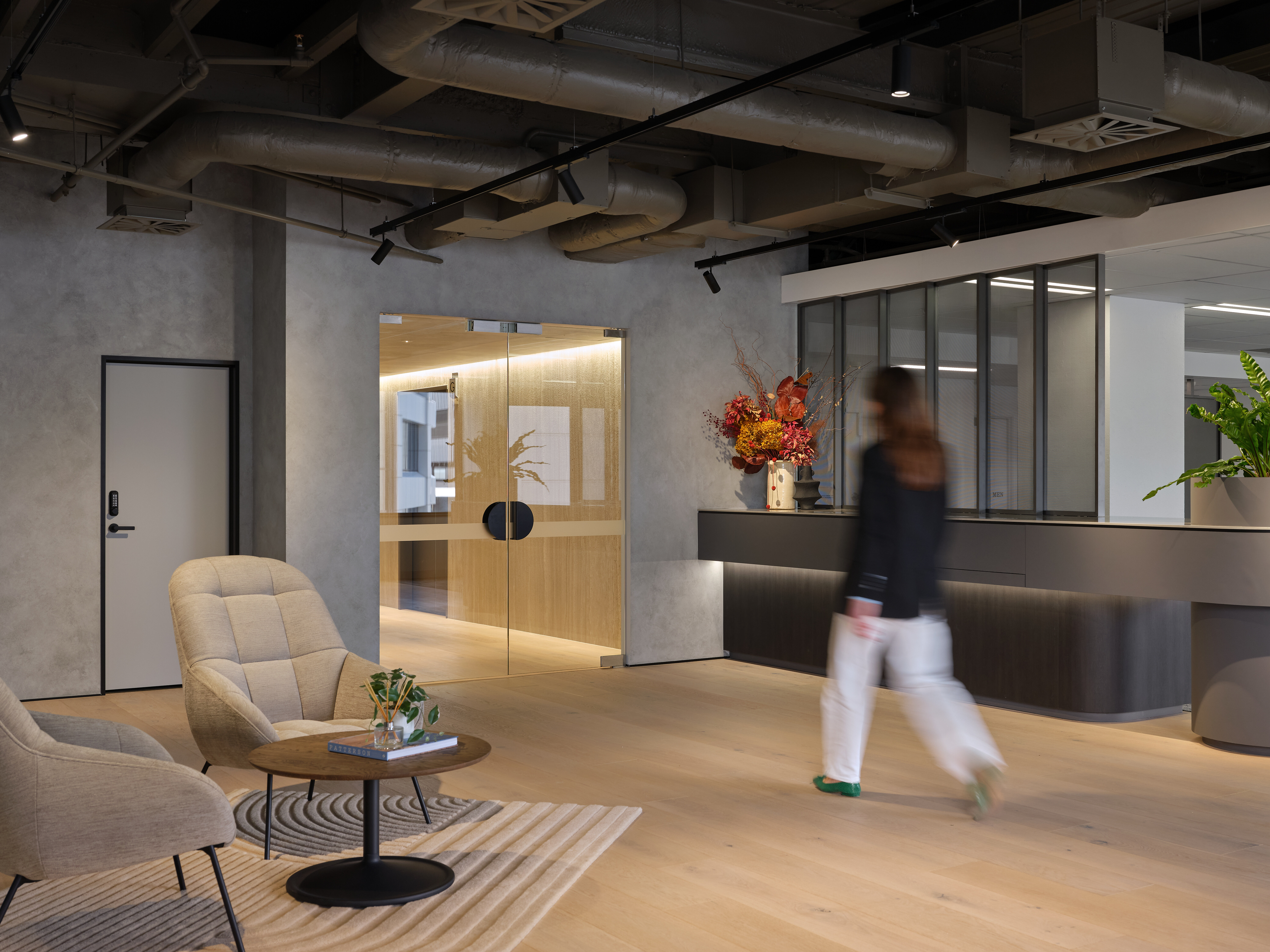 Reception and arrival space at Precinct's fitted suites in Auckland designed and delivered by Unispace